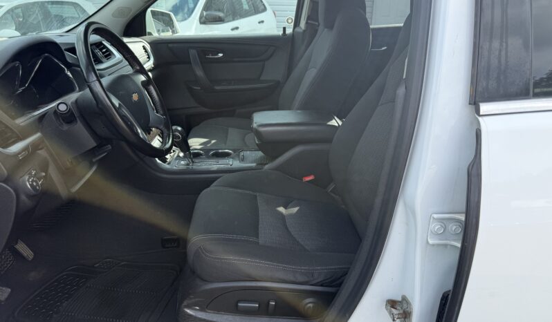 2017 Chevrolet Traverse LT full
