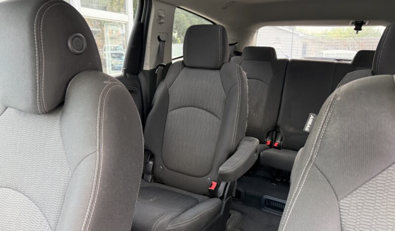 2017 Chevrolet Traverse LT full
