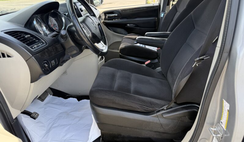 2014 Dodge Grand Caravan SXT full