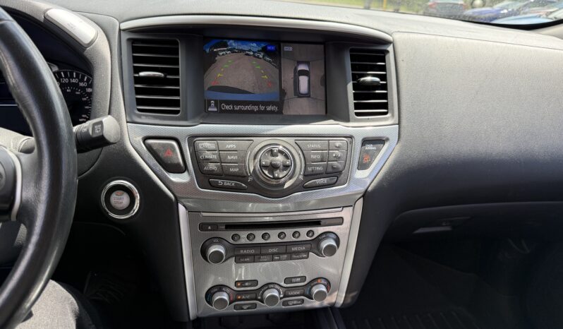 2017 Nissan Pathfinder full