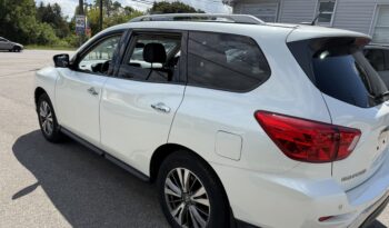 2017 Nissan Pathfinder full