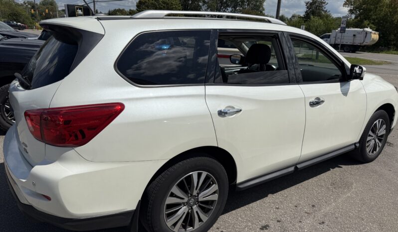 2017 Nissan Pathfinder full